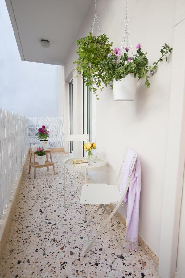 Effie'S Cozy Beach Front Apartment Rétino Exterior foto